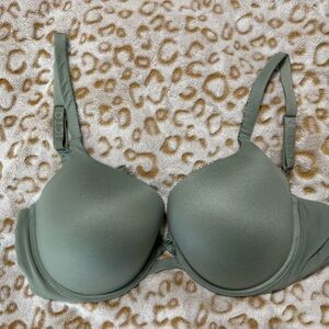 Womens Victorias secret bra